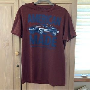 Men’s Ford Mustang maroon tee shirt size medium